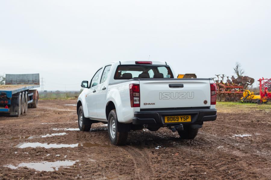  Isuzu D-Max Ultility Double Cab 2018 года  (UK) (фото 3 из 24)